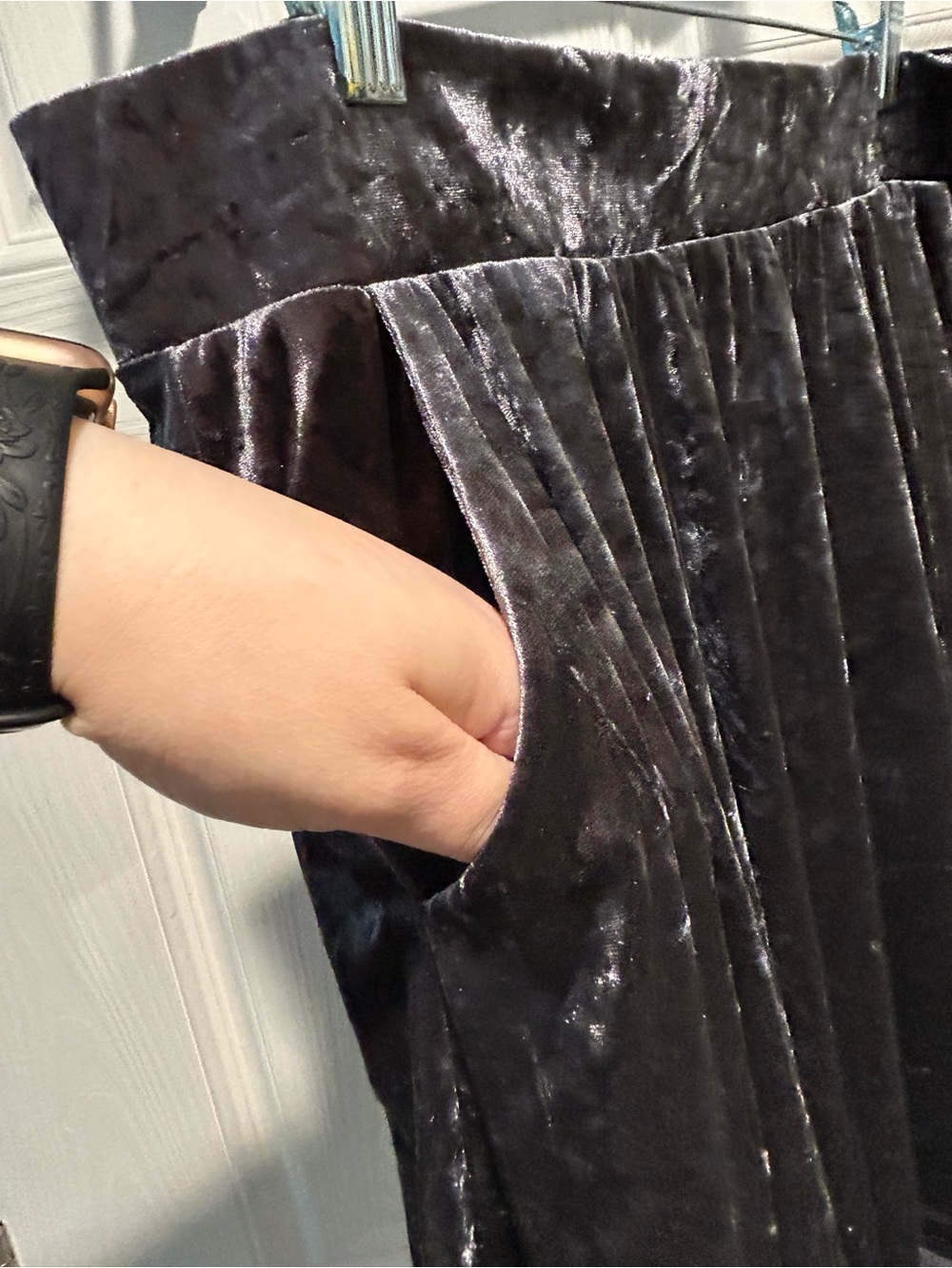 torrid Charcoal/slightly periwinkle Velvet Pleated Skater Skirt - Picture 2 of 8